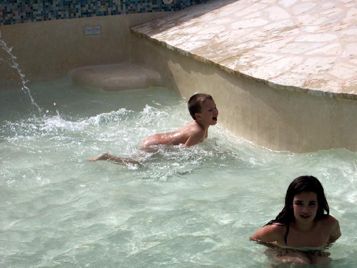 2003-05 011.jpg - DCF 1.0